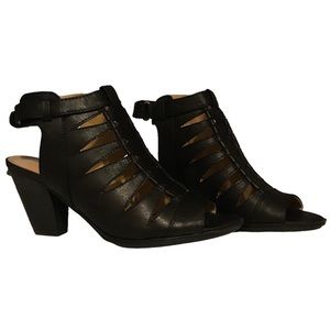 Women’s Naturalizer Black Dress Sandals Size 8